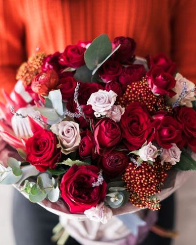 <p><strong>IMAGE IS FOR ILLUSTRATION ONLY. Actual arrangement is NOT pictured.</strong><br />
Pick out your perfect dream combination of colors and a vase and let us do the rest! We will make your Valentine thrilled that you trusted us to design and deliver the ideal floral arrangement! Please note any specifics (flowers, bow or no bow, etc) in the notes and we will do our best to accommodate.</p>